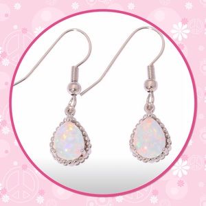 🌟New🌟 White Opal Earrings Sterling Silver 🌟